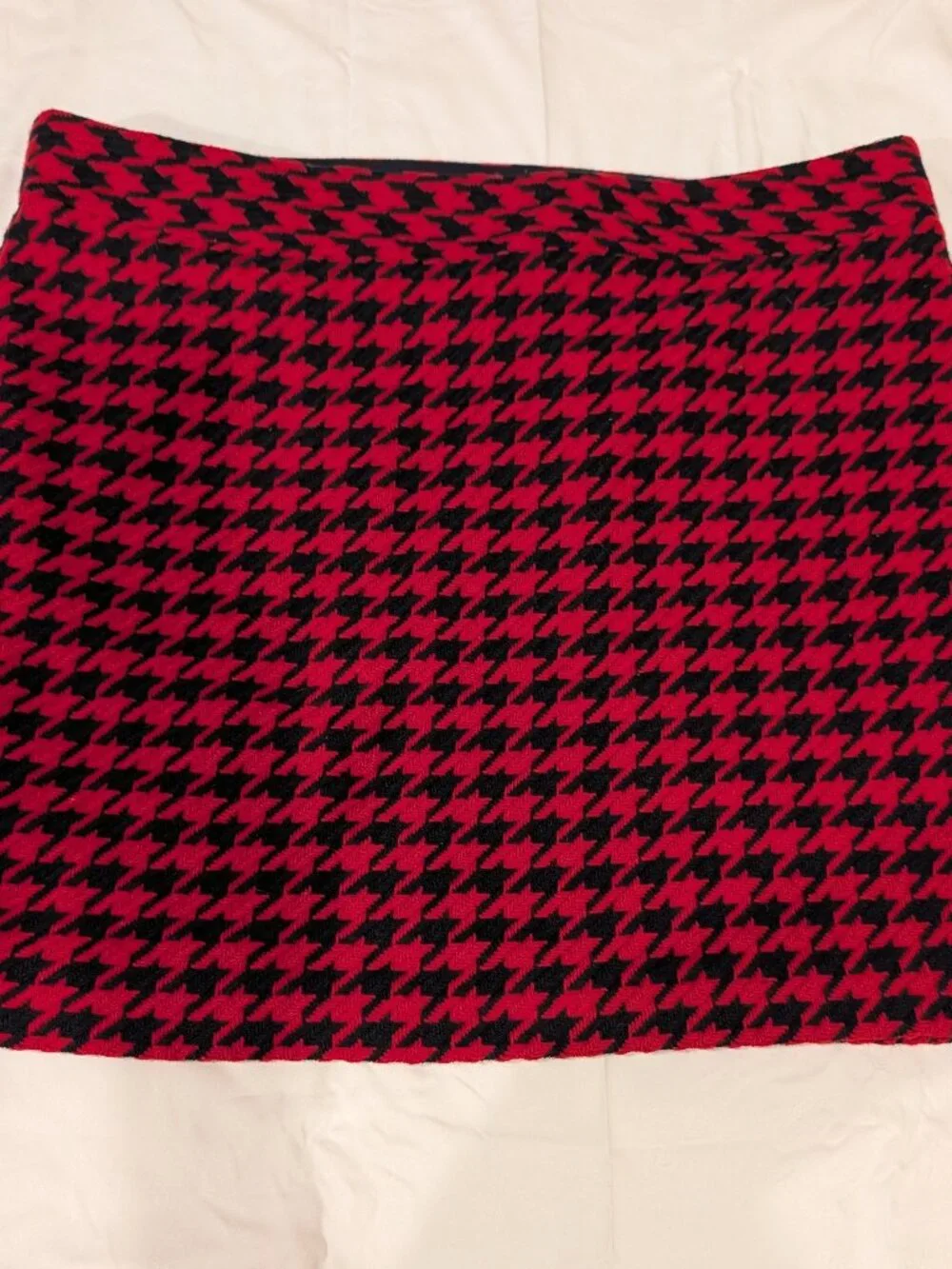 Plus Size Vintage 2004 Tommy Hilfiger Red & Black Houndstooth Mini Skirt